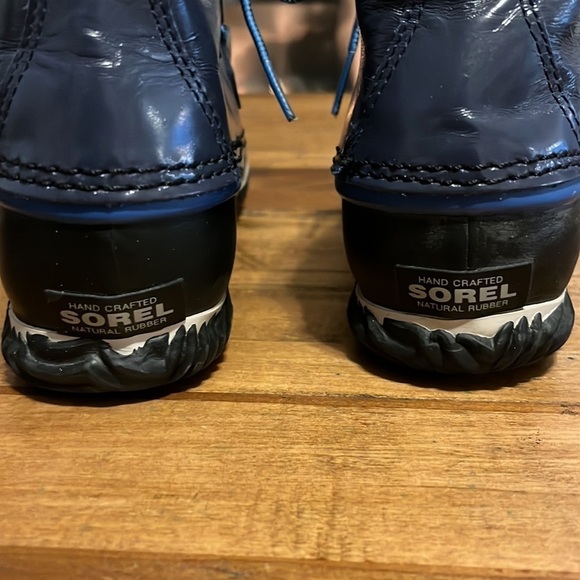 SOREL rain boots - Picture 4 of 10